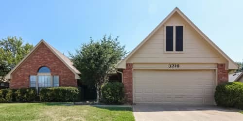3216 Cliffview Dr Corinth Tx 76210 Invitation Homes
